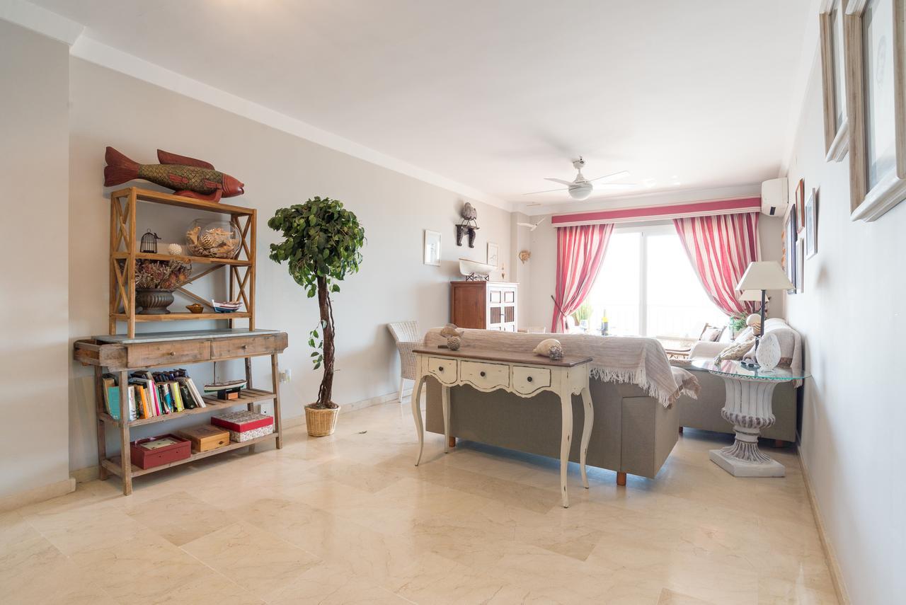 Malagasuite Palm Beach ฟูเอนฮิโรลา ภายนอก รูปภาพ